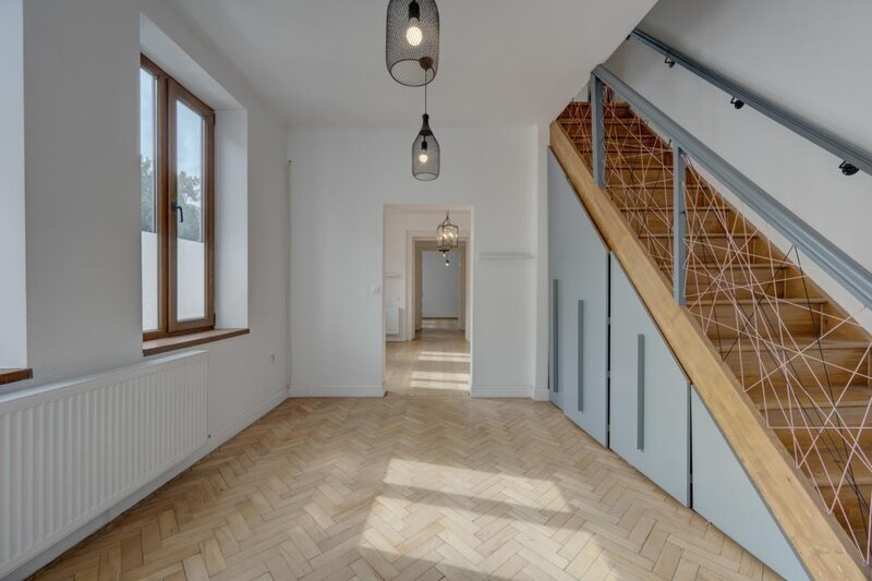 Cartierul Evreiesc, casa 3 camere pivnita si mansarda open space.