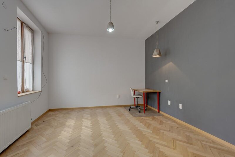 Cartierul Evreiesc, casa 3 camere pivnita si mansarda open space.