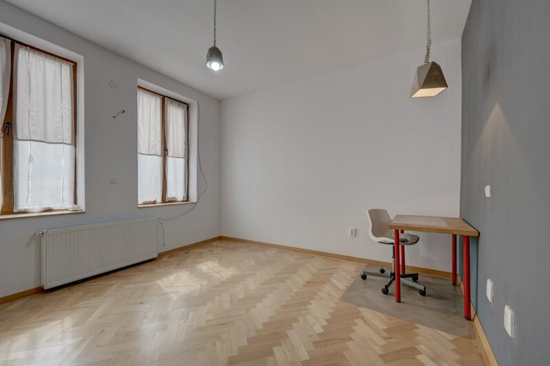 Cartierul Evreiesc, casa 3 camere pivnita si mansarda open space.